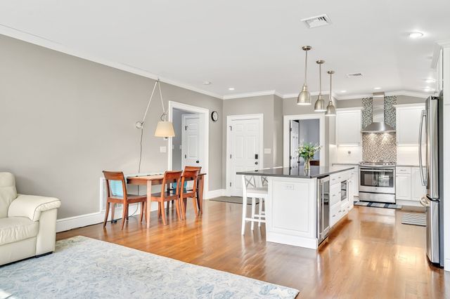 20 Waban St 2, Newton, MA 02458