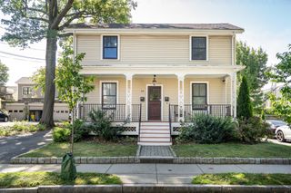 20 Waban St 2, Newton, MA 02458