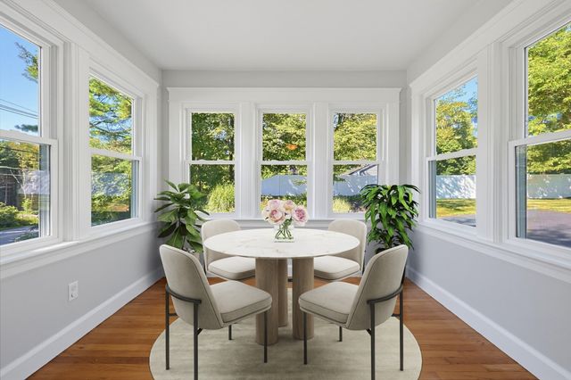 191 Whitins Rd, Sutton, MA 01590