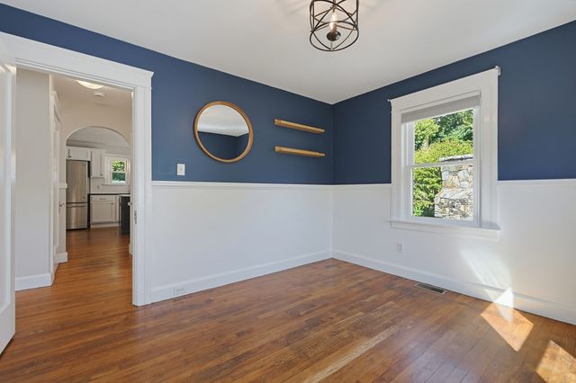 191 Whitins Rd, Sutton, MA 01590
