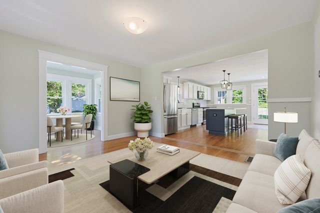 191 Whitins Rd, Sutton, MA 01590