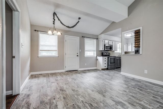 908 Redberry Hill Road, Baytown, TX 77521