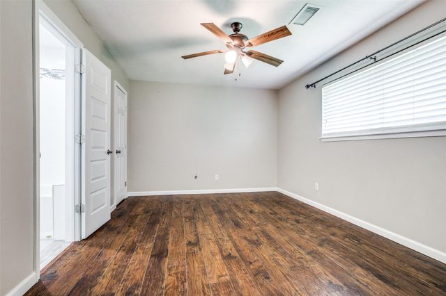 908 Redberry Hill Road, Baytown, TX 77521