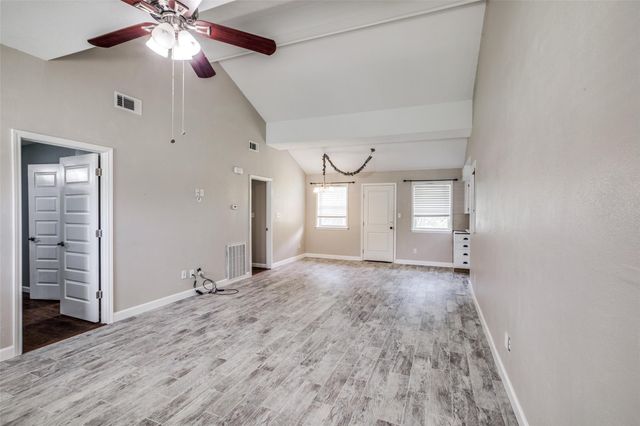 908 Redberry Hill Road, Baytown, TX 77521