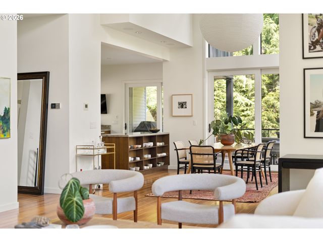 445 Nw SKYLINE Blvd, Portland, OR 97229