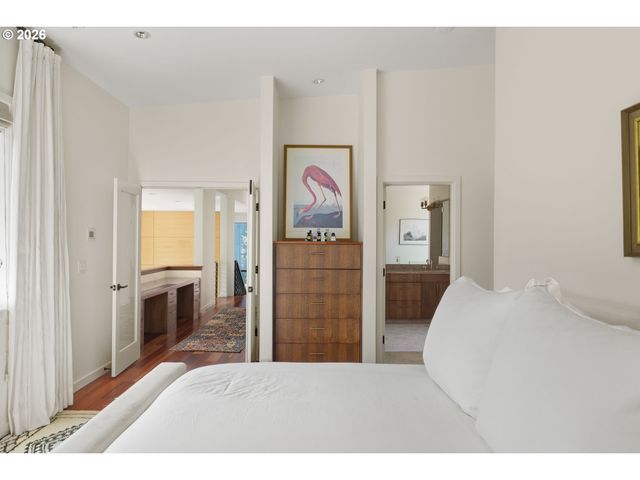 445 Nw SKYLINE Blvd, Portland, OR 97229