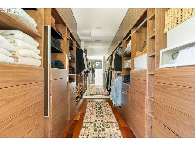 445 Nw SKYLINE Blvd, Portland, OR 97229