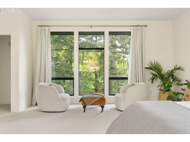 445 Nw SKYLINE Blvd, Portland, OR 97229
