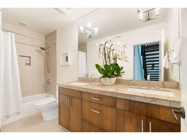 445 Nw SKYLINE Blvd, Portland, OR 97229
