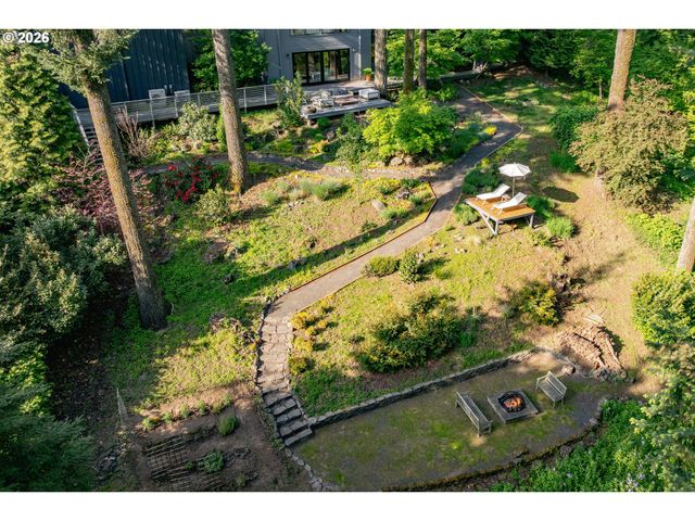 445 Nw SKYLINE Blvd, Portland, OR 97229