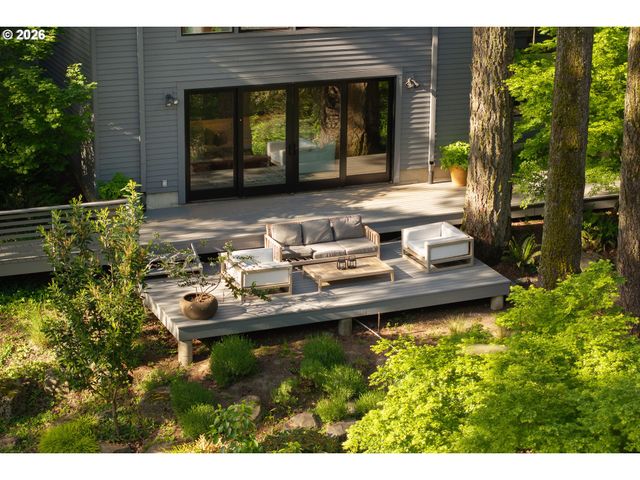 445 Nw SKYLINE Blvd, Portland, OR 97229