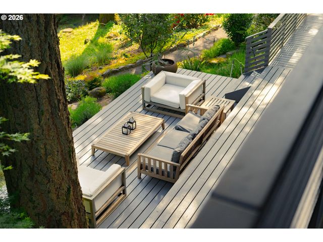445 Nw SKYLINE Blvd, Portland, OR 97229