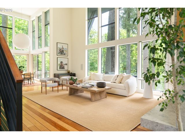 445 Nw SKYLINE Blvd, Portland, OR 97229