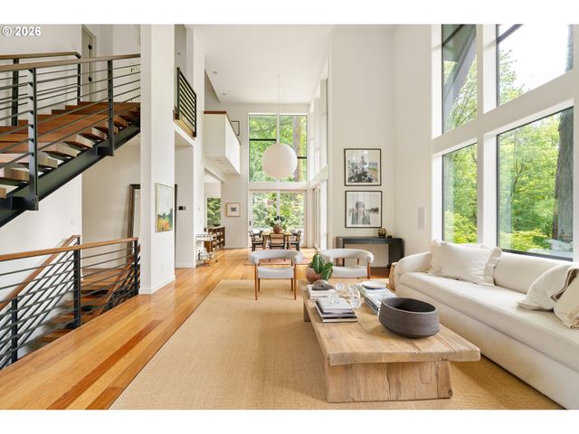445 Nw SKYLINE Blvd, Portland, OR 97229