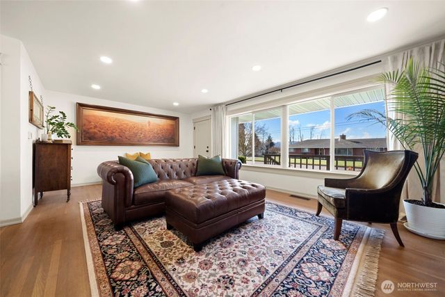 969 B Street, Washougal, WA 98671