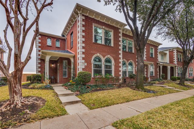 516 Legends Drive, Lewisville, TX 75057