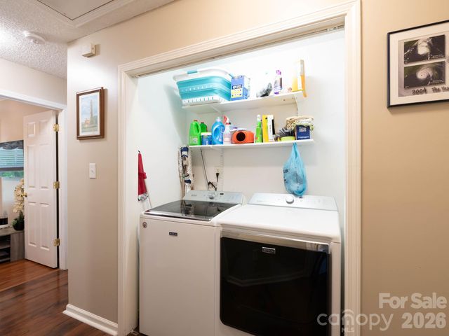 8110 Slickrock Circle, Charlotte, NC 28215