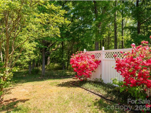 8110 Slickrock Circle, Charlotte, NC 28215