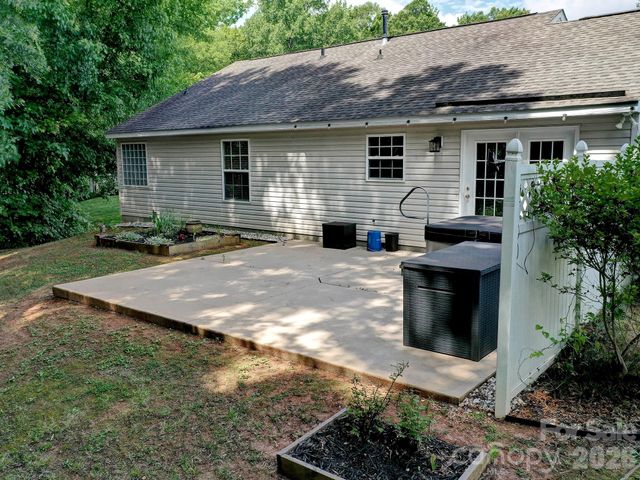 8110 Slickrock Circle, Charlotte, NC 28215
