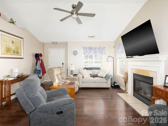8110 Slickrock Circle, Charlotte, NC 28215