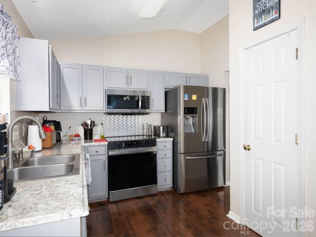 8110 Slickrock Circle, Charlotte, NC 28215