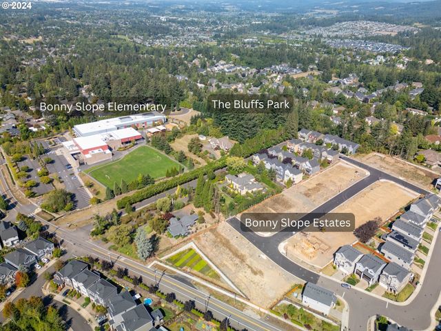 2803 Nw 114TH Ter, Portland, OR 97229