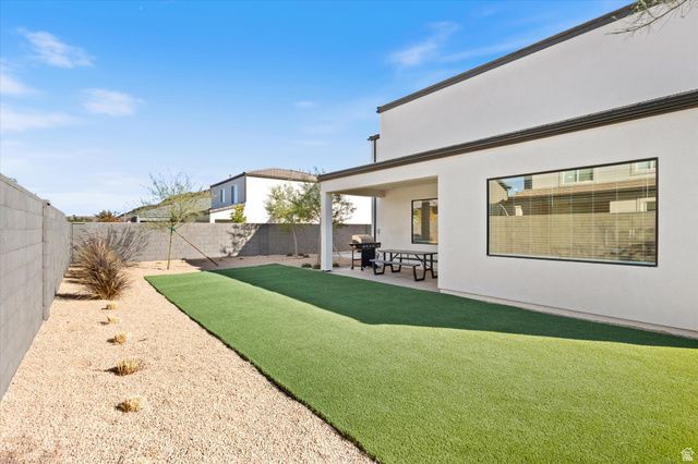 1604 S CEDAR MESA DR, Washington, UT 84780