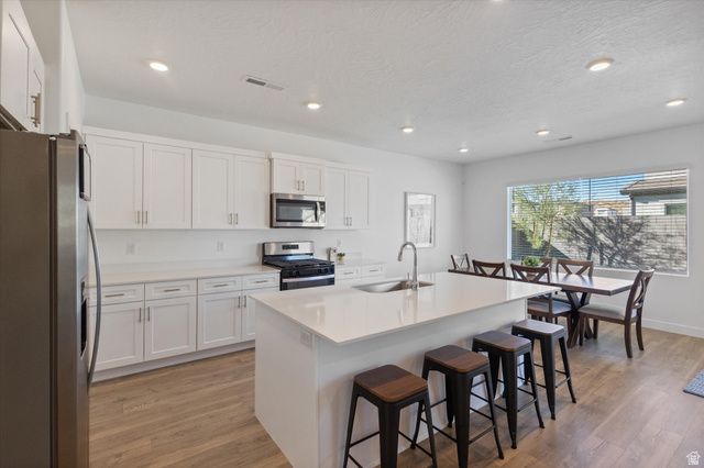 1604 S CEDAR MESA DR, Washington, UT 84780