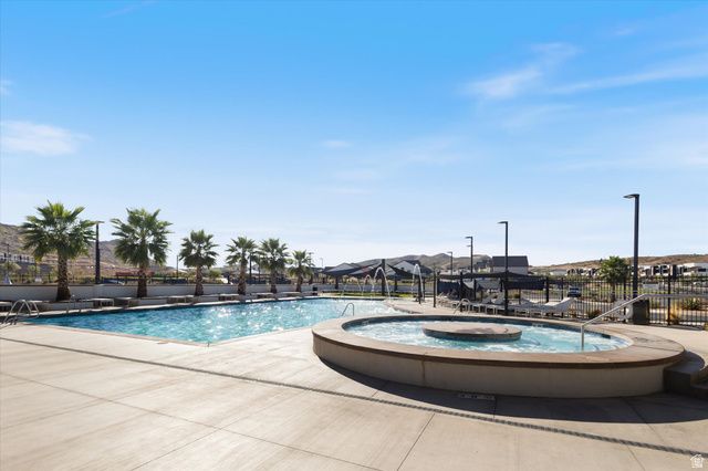 1604 S CEDAR MESA DR, Washington, UT 84780