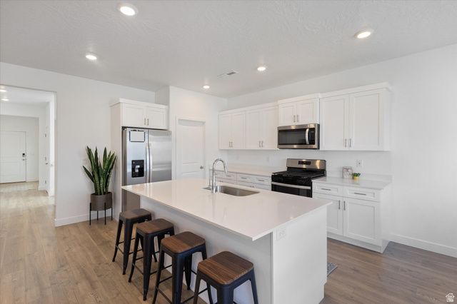 1604 S CEDAR MESA DR, Washington, UT 84780