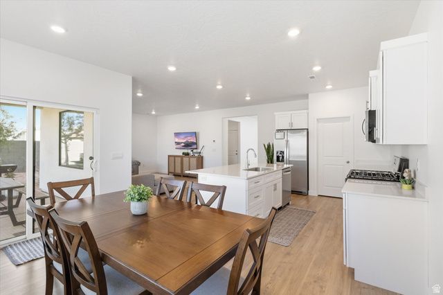 1604 S CEDAR MESA DR, Washington, UT 84780