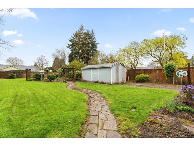 1360 TAFT St, Eugene, OR 97402