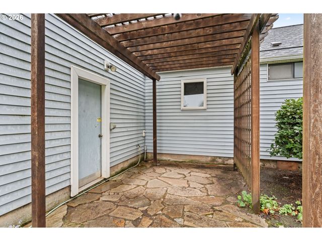 1360 TAFT St, Eugene, OR 97402