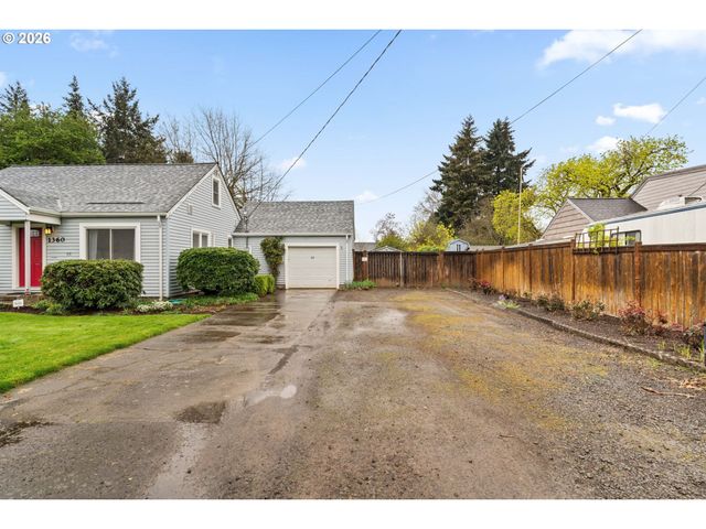 1360 TAFT St, Eugene, OR 97402