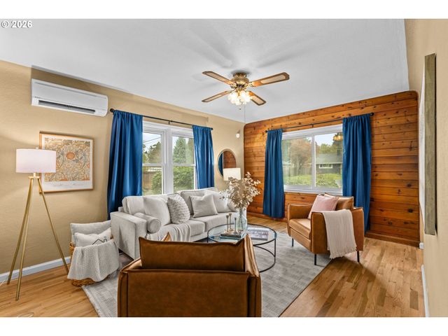 1360 TAFT St, Eugene, OR 97402