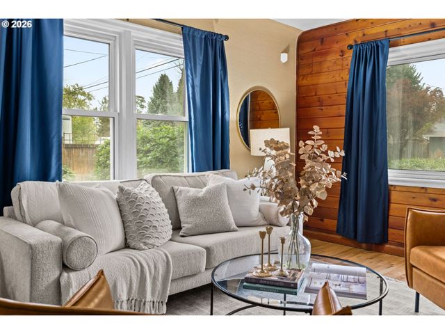 1360 TAFT St, Eugene, OR 97402