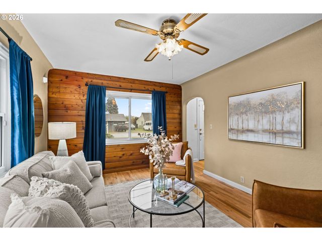 1360 TAFT St, Eugene, OR 97402