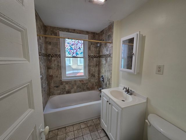 115-117 Northampton Ave, Springfield, MA 01109