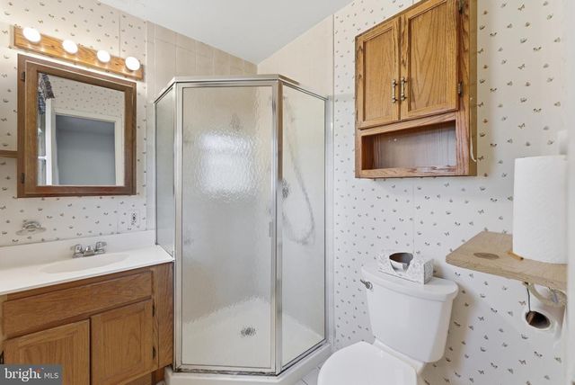 10 HAWTHORNE LN, East Windsor, NJ 08520