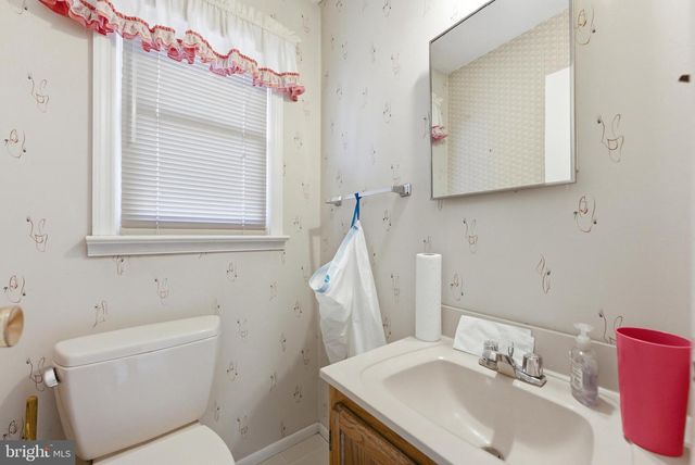 10 HAWTHORNE LN, East Windsor, NJ 08520