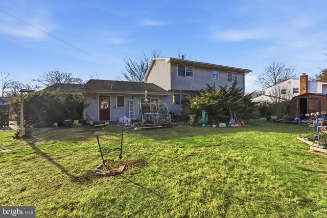 10 HAWTHORNE LN, East Windsor, NJ 08520