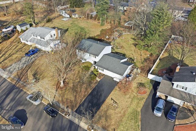 10 HAWTHORNE LN, East Windsor, NJ 08520