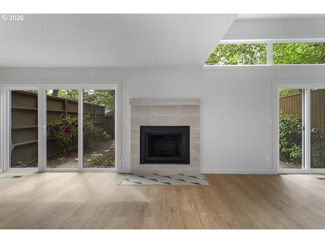 17766 Nw LAKEWAY Ct, Beaverton, OR 97006