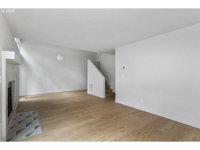 17766 Nw LAKEWAY Ct, Beaverton, OR 97006