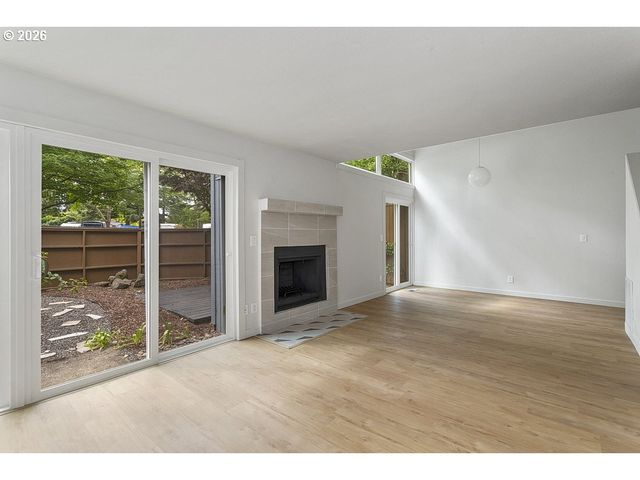 17766 Nw LAKEWAY Ct, Beaverton, OR 97006