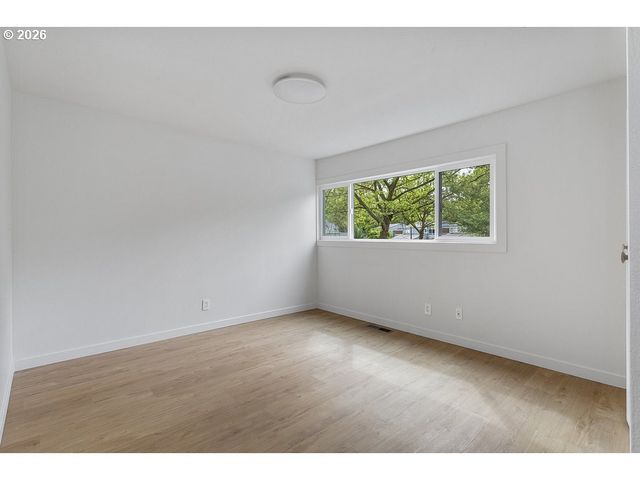 17766 Nw LAKEWAY Ct, Beaverton, OR 97006