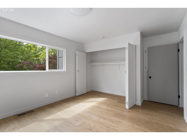 17766 Nw LAKEWAY Ct, Beaverton, OR 97006