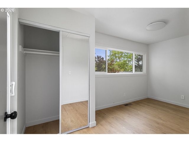 17766 Nw LAKEWAY Ct, Beaverton, OR 97006