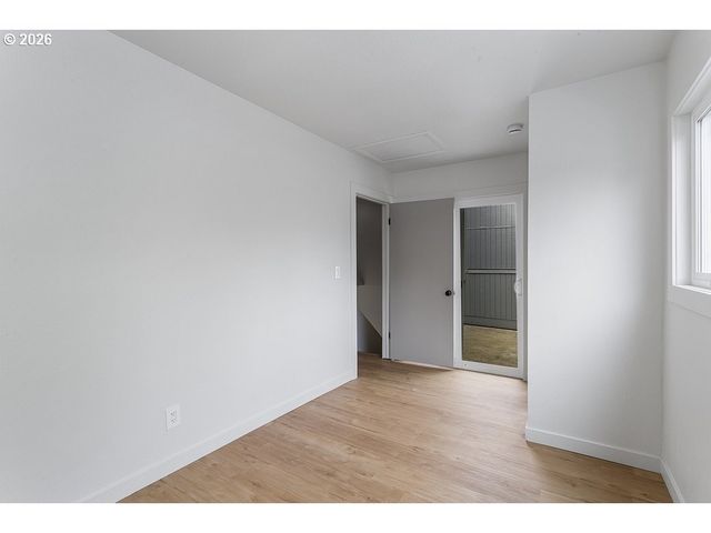 17766 Nw LAKEWAY Ct, Beaverton, OR 97006