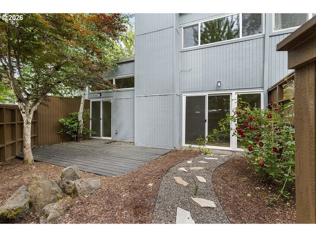 17766 Nw LAKEWAY Ct, Beaverton, OR 97006